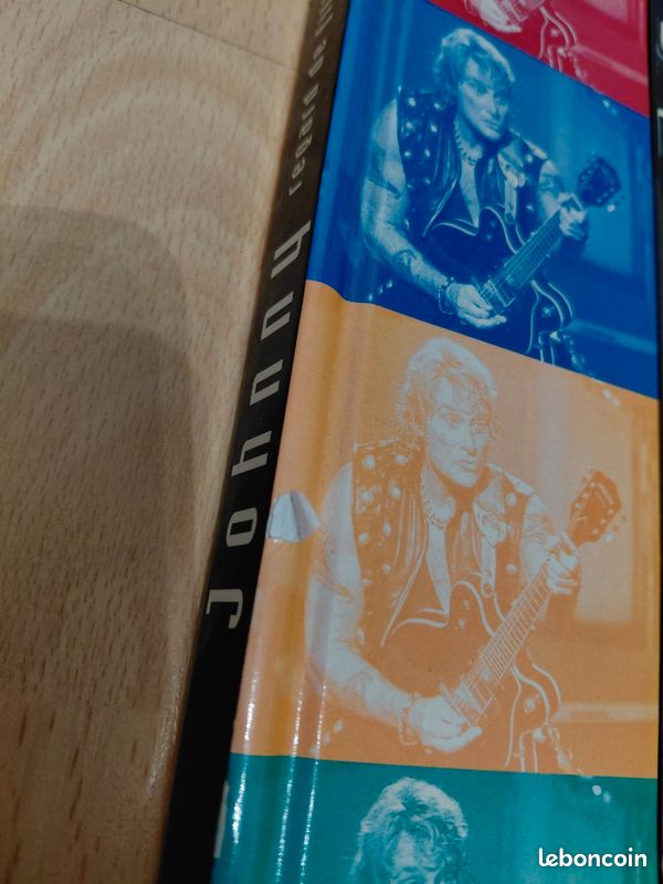 Livre Johnny Regard de Filles (image 3)