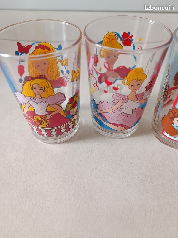 4 verres : 2 de Barbie, 1 de Bonne nuit les petits et 1 de Babar (image 4)