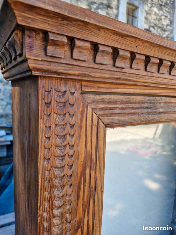 Petite vitrine en bois (image 2)