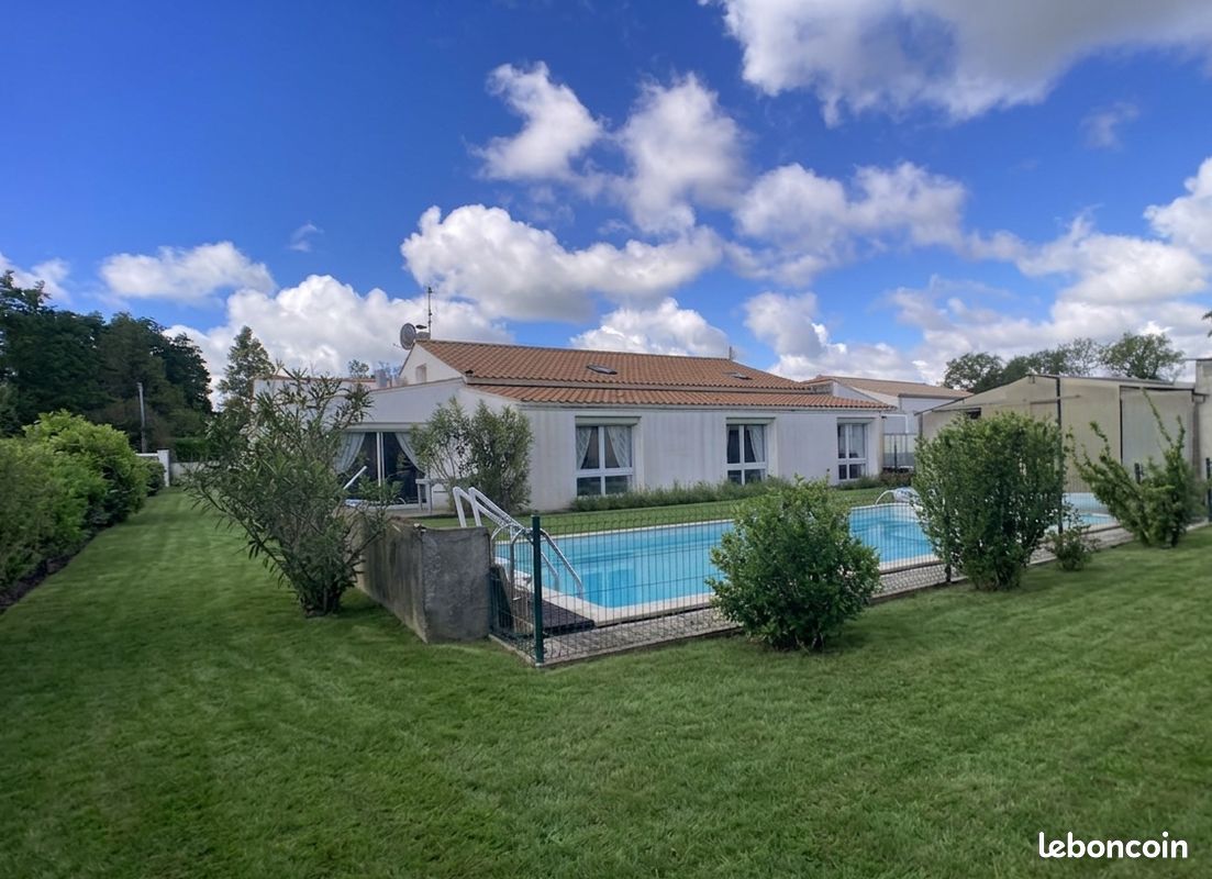 Maison 5 pièces 191 m² · à Saint-Maixent-sur-Vie · 191 m² · 363 300 €