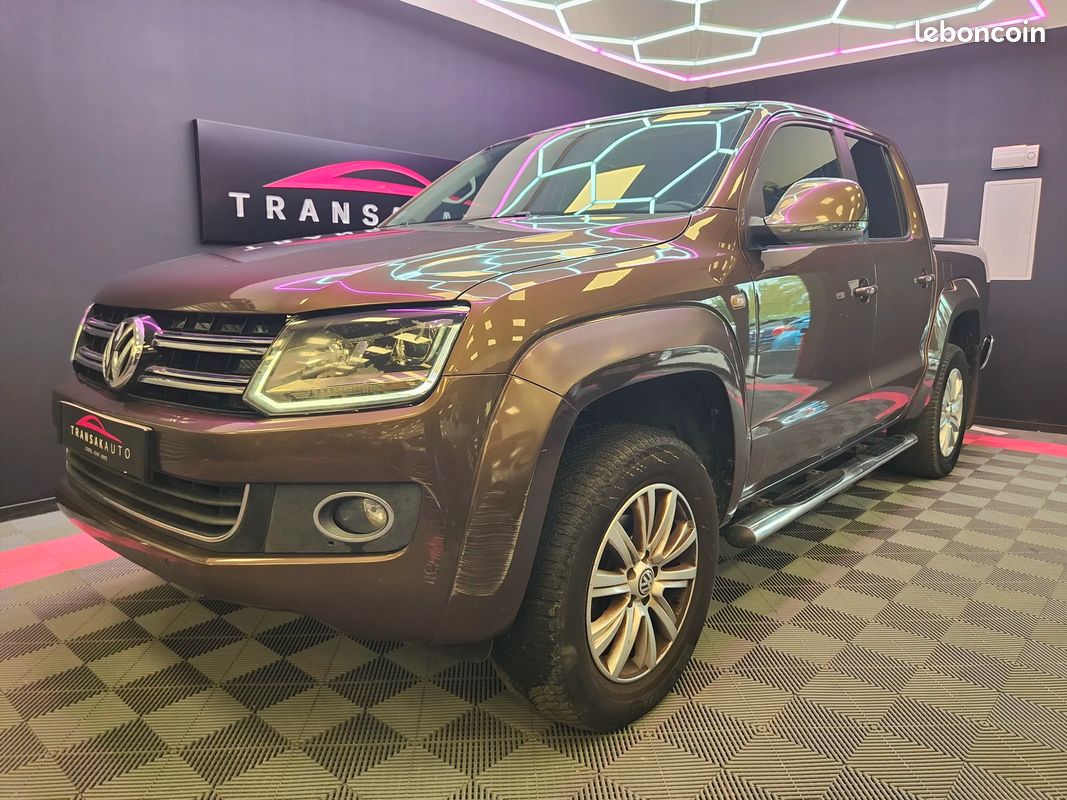 VOLKSWAGEN AMAROK HIGHLINE Double Cabine 2.0 BiTDi 180cv 4Motion - Historique d'entretien - Caméra - Attelage - Sièges chauffants en cuir - (image 2)