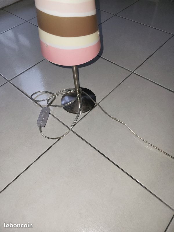 Lampe à posée (image 3)