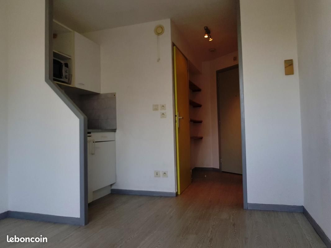 Appartement 1 pièce 16 m² · à Grenoble · 16 m² · 327 €
