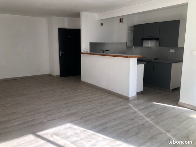 Appartement 3 pièces 81 m² · à Saint-Denis · 81 m² · 190 000 €