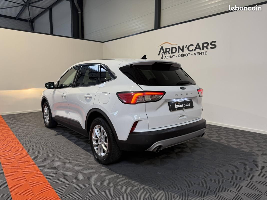 Ford Kuga 1.5 TDCi 120ch Titanium 4x2 - Carplay Xenon led Radars Av/Ar (image 4)