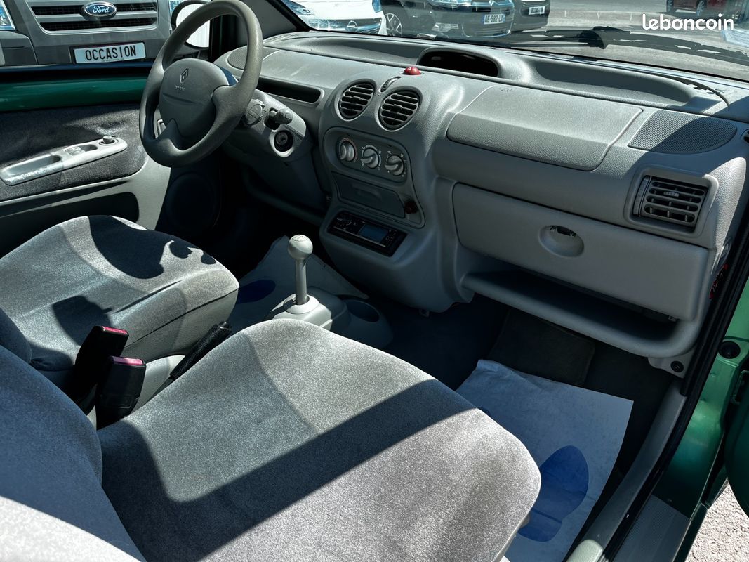RENAULT TWINGO 1.2i 16V Expression Quickshift 11/2001 89800KMS BOITE AUTOMATIQUE TOIT PANORAMIQUE (image 12)