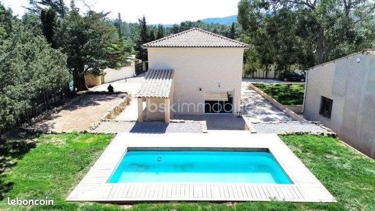 Propriété 8 pièces 180 m²