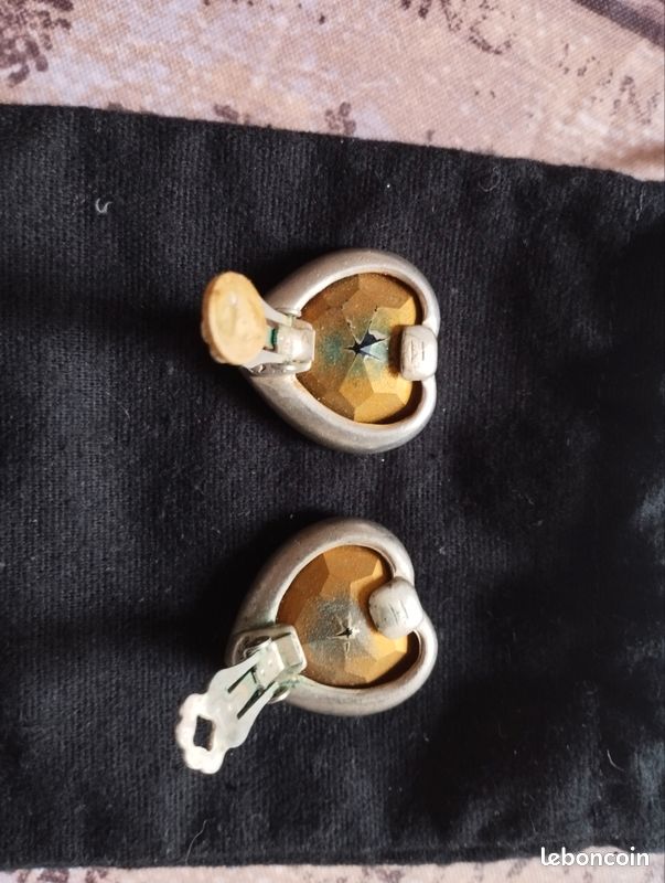 Clips D'oreilles Vintage En Forme De Cœur - Couleur Argenté - Occasion