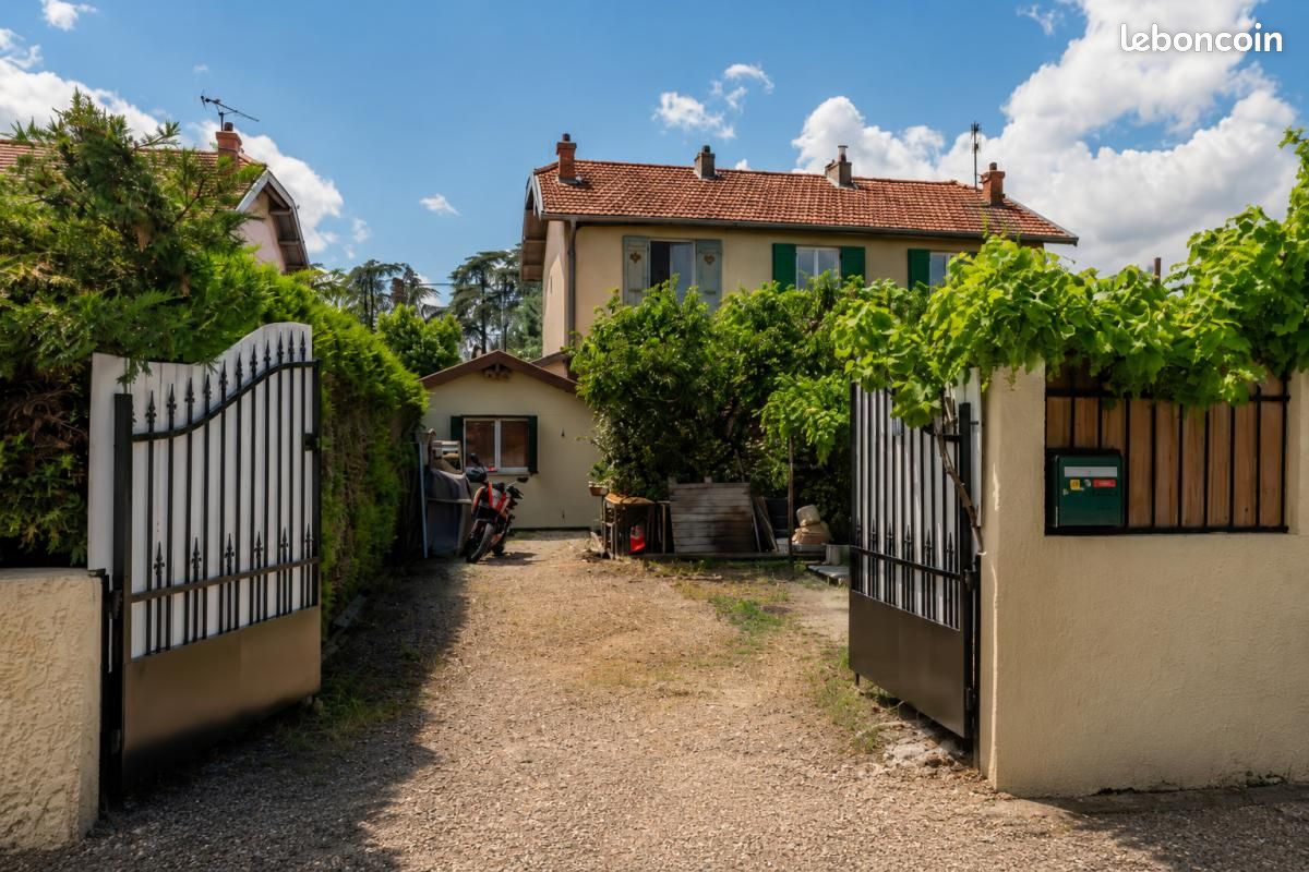 Maison 2 pièces 46 m² · à Roussillon · 46 m² · 110 000 €