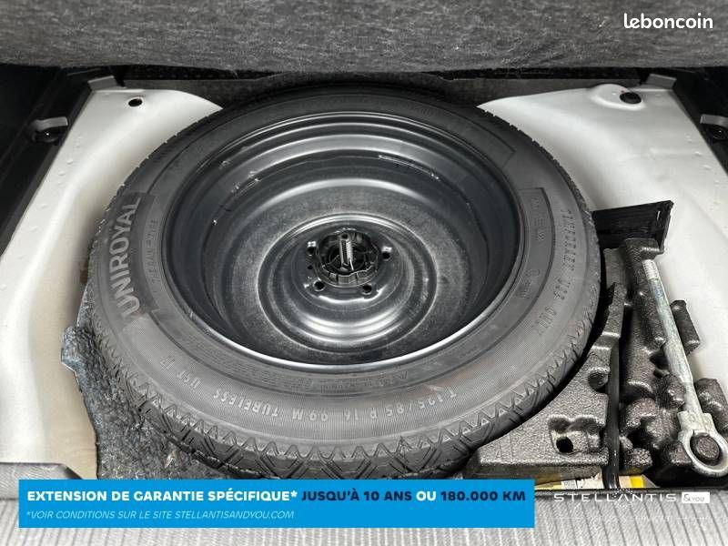 Peugeot 2008 PureTech 130 S&S EAT8 Allure Business (image 36)