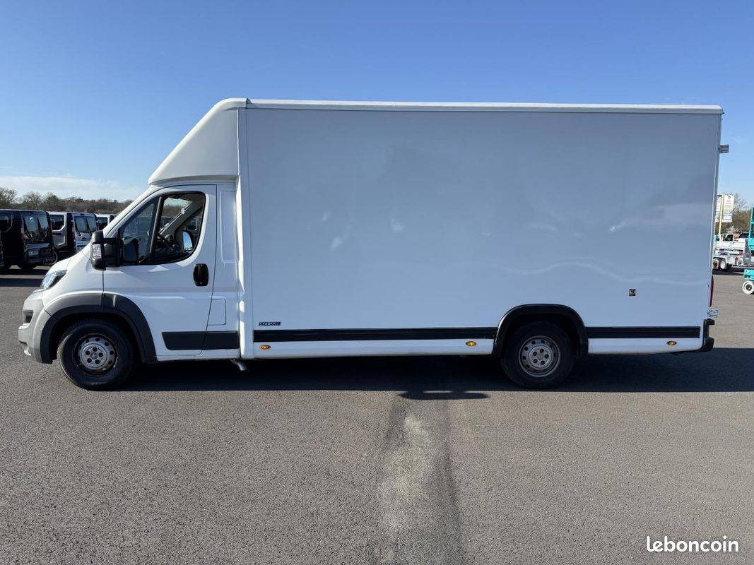 PEUGEOT BOXER 3.0HDI180 planché cabine Procar Lux 22m3 - Moteur Iveco distribution par chaîne (image 5)