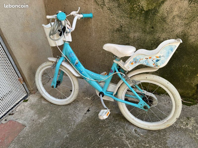 Velo reine des neige 16 pouces Vélos