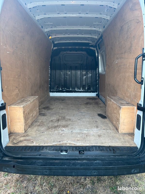 Renault master L3H2 dci135 grand confort 2021 (image 7)
