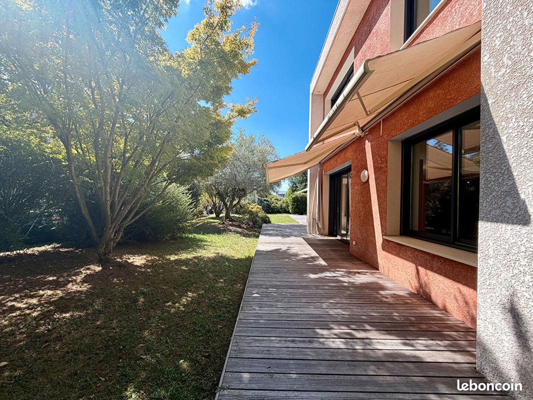 Maison 6 pièces 216 m² · à Bizanos · 216 m² · 659 000 €