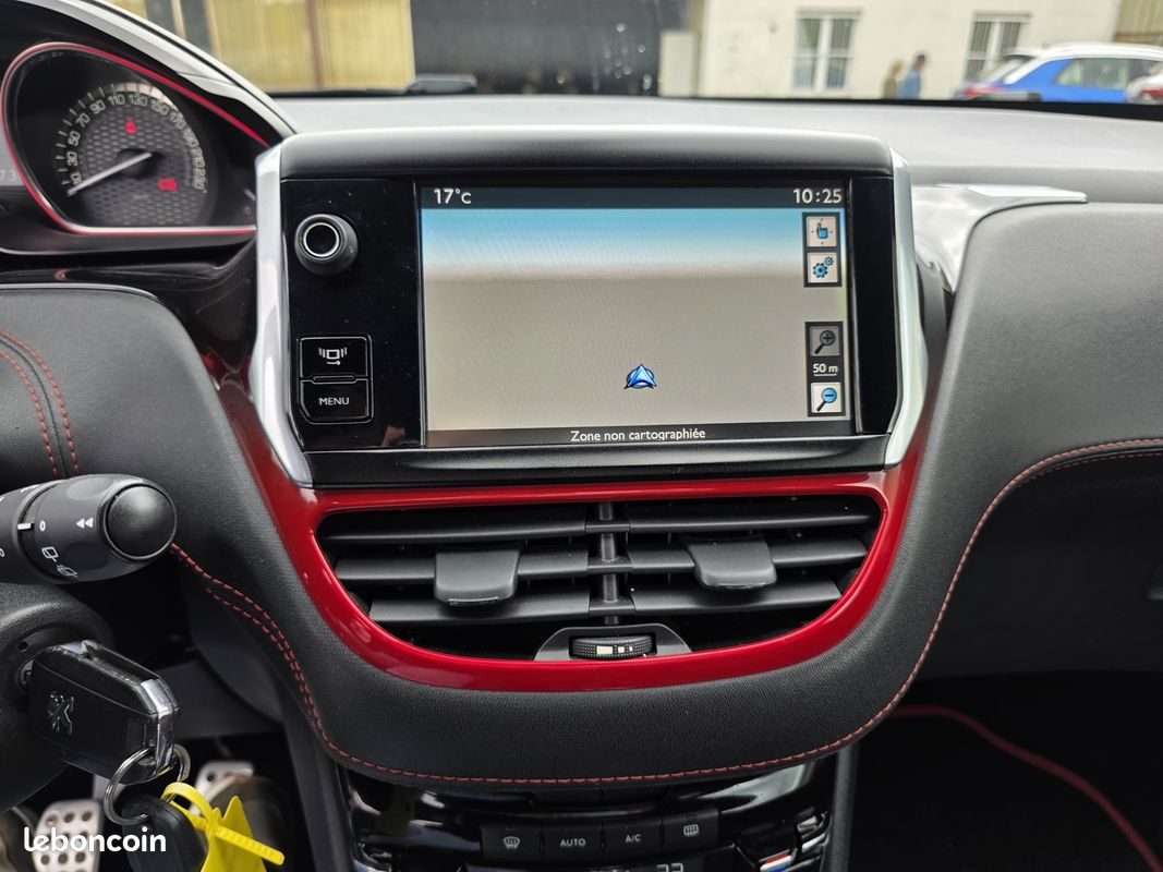 Peugeot 208 1.6 THP 200CH GTI 3P (image 18)