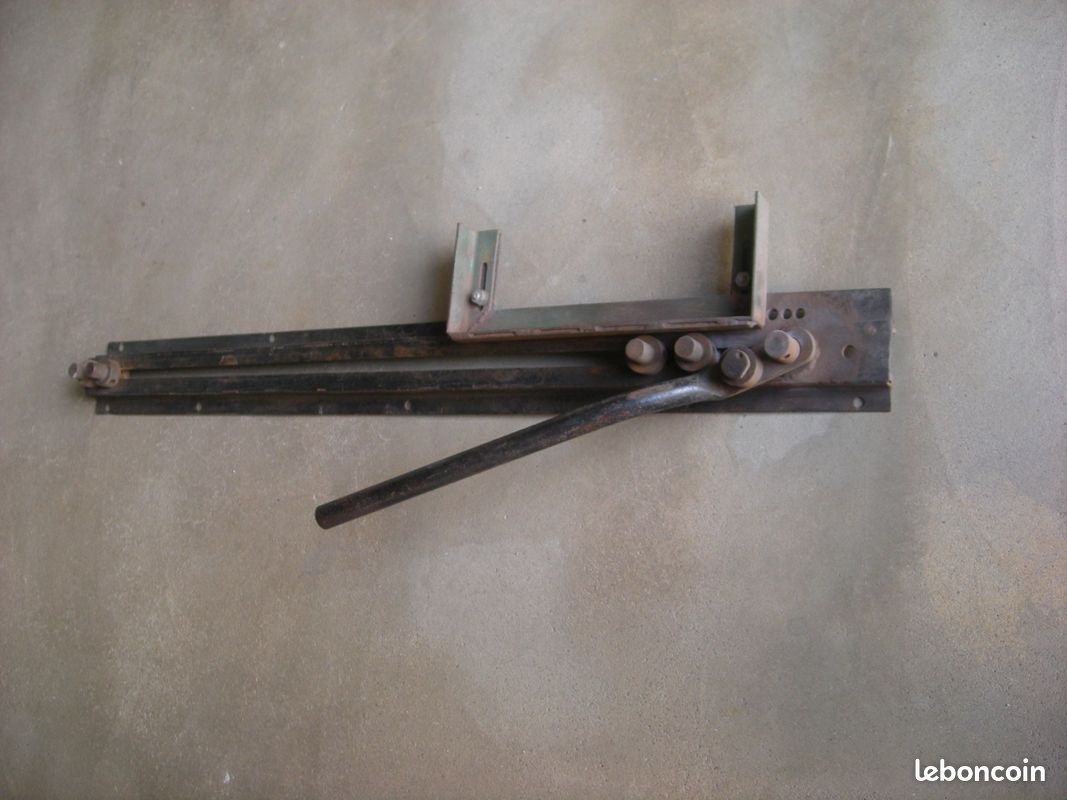 Plieuse de fer a béton (image 1)