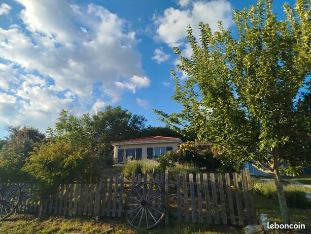 Maison avec vue sur 7,4 hectares de terrain divisibles