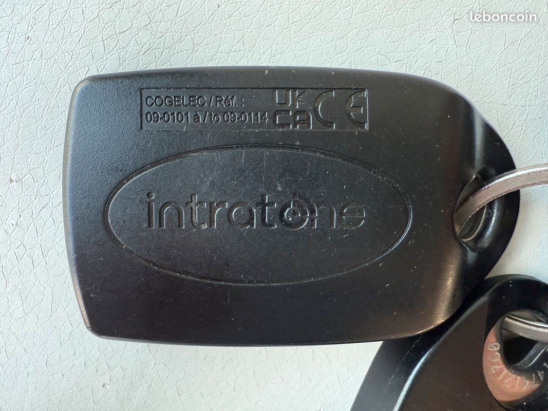 Télécommande INTRATONE 4 Canaux Orange - 868 MHz - Usage Copropriété et