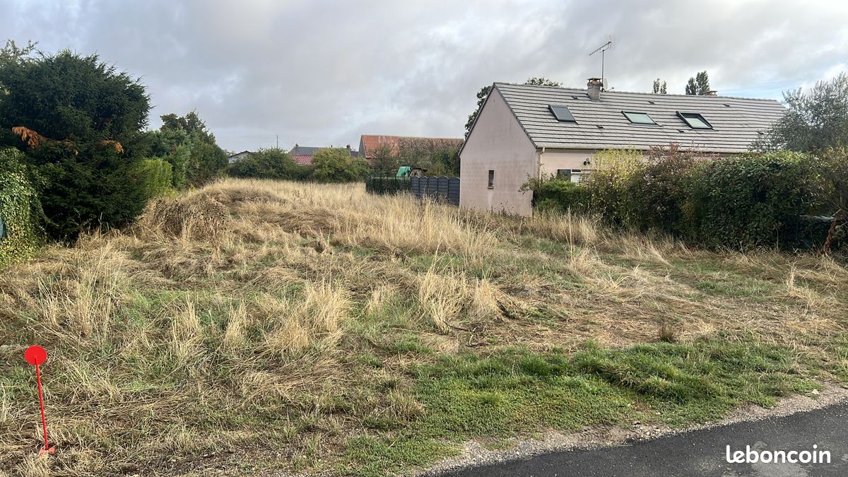 Terrain 658 m² · à Mérobert · 658 m² · 71 000 €