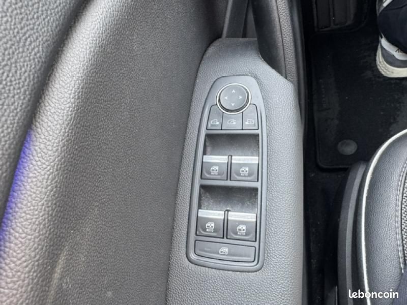 Renault Captur 1.3 TCe 130ch FAP Intens EDC (image 18)
