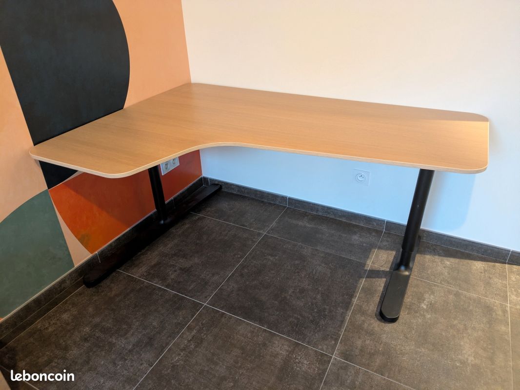 Bureau d'angle ikea Bekant (image 1)
