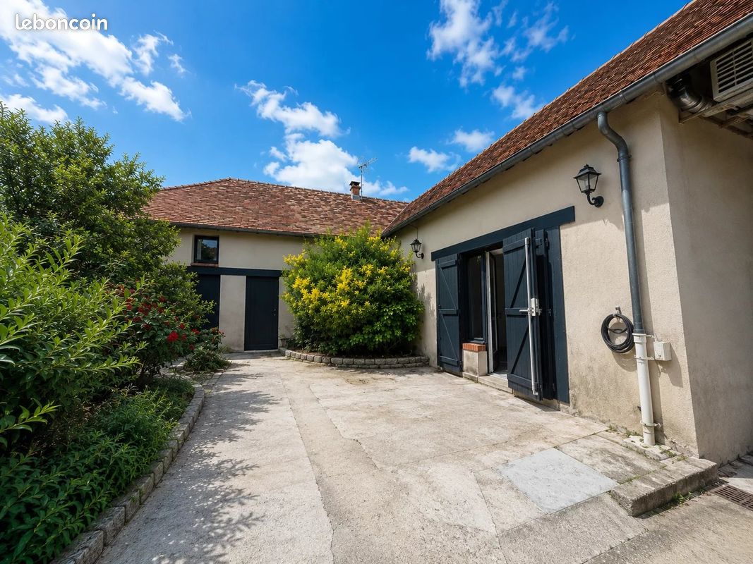 Appartement 2 pièces 59 m² · à Chevry-Cossigny · 59 m² · 990 €