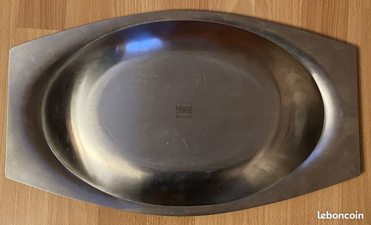 Plat inox Letang Remy 18/10 avec couvercle design - Arts de la table Plat inox Letang Remy 18/10 avec couvercle design - Arts de la table