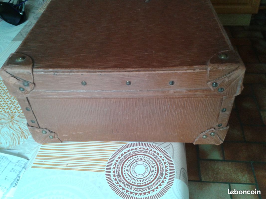 Ancienne valise en carton bouilli et cuir années 30/40 (image 2)
