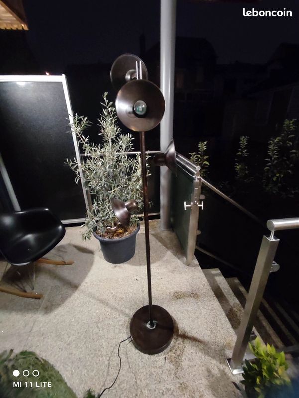 Lampadaire J-Line design en Fer (image 1)