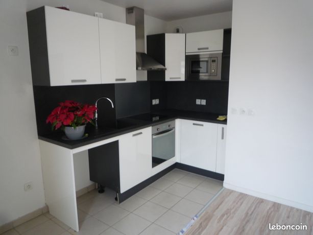 Appartement F3 balcon parking