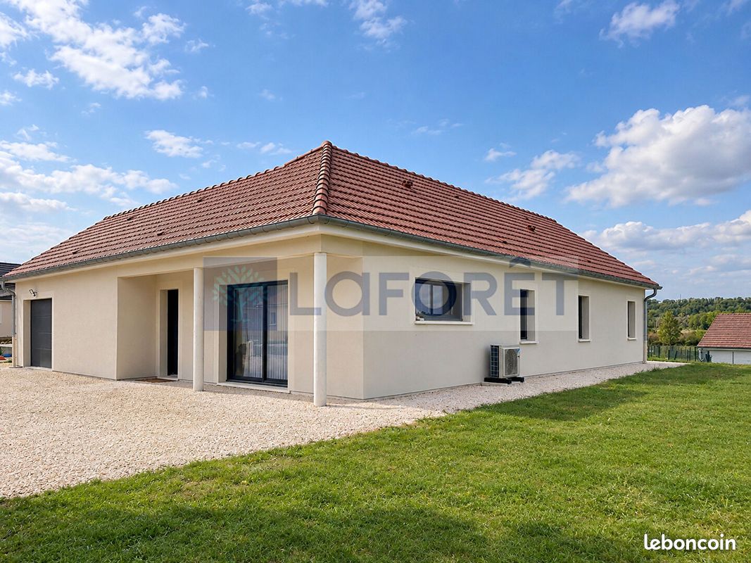 Maison 5 pièces 106 m² · à Villegusien-le-Lac · 106 m² · 245 000 €