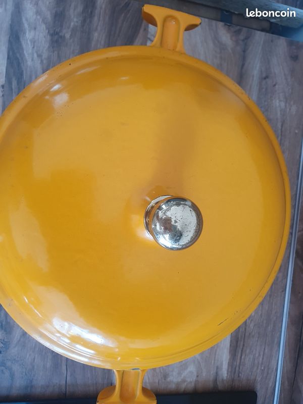 VINTAGE LE CREUSET Enzo Mari La Mama Cast Iron Gratin Dish #29 Burnt