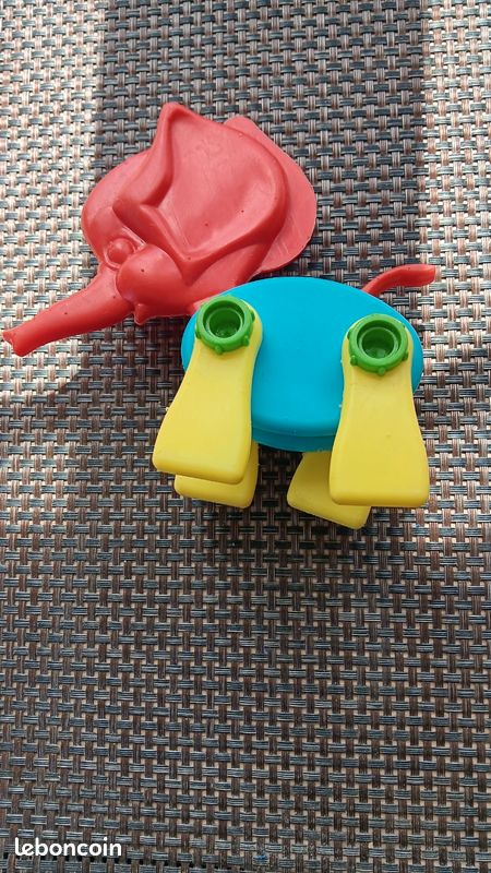 Jouet ELEPHANT En Plastique VINTAGE (image 2)