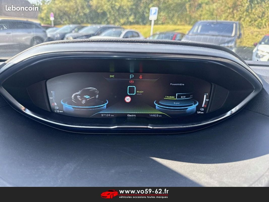 Peugeot 3008 HYBRID 225ch GT Line e-EAT8 10cv (image 15)