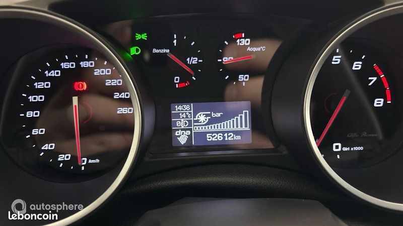 Alfa Romeo Giulietta 1.4 TB MultiAir 150ch Sportiva Stop&Start (image 9)