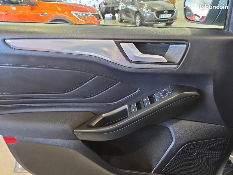 Ford Focus 1.0 EcoBoost mHEV 125ch Titanium X Business (image 22)