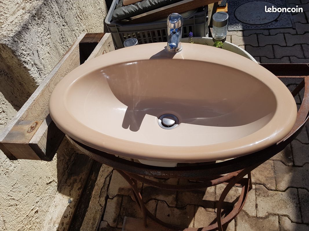 Lavabo complet beige avec siphon + robinet (image 1)