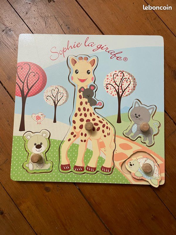 Puzzle en bois Sophie la girafe (image 1)