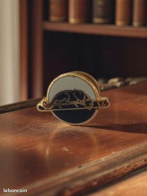 Pin's Publicitaire Vintage - Accessoire Rétro Collection - Années 80/90