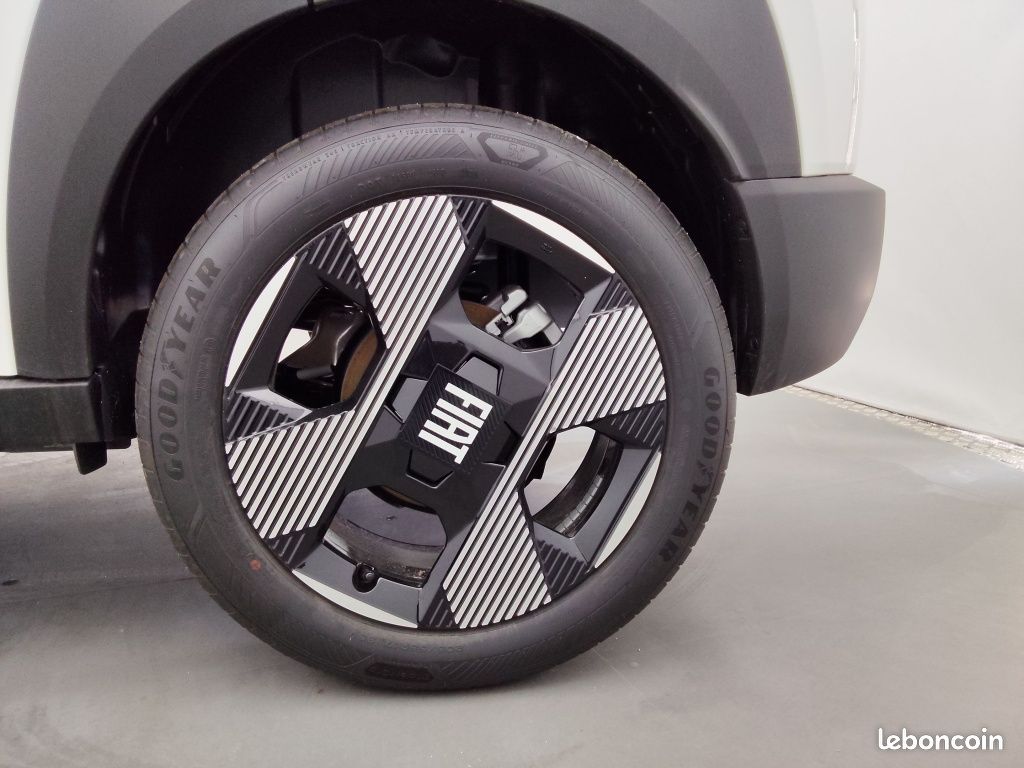 FIAT Grande Panda T-Gen 3 1.2 Hybrid Turbo 110 ch eDCT6 La Prima (image 7)