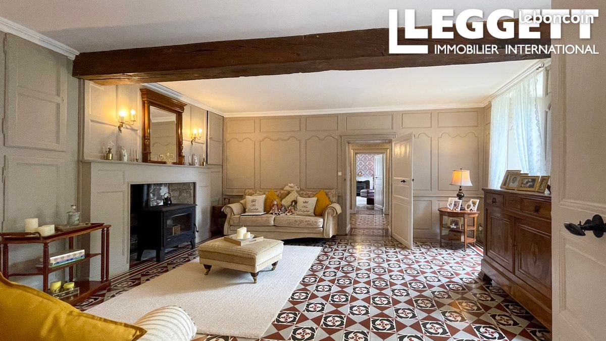 Maison 7 pièces 254 m² - Sainte-Verge 79100 (image 2)
