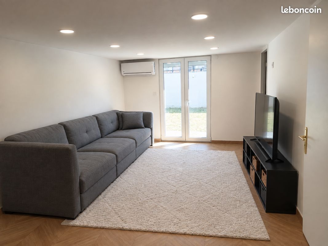 Appartement 2 pièces 47 m² · à Vénissieux · 47 m² · 950 €/mois