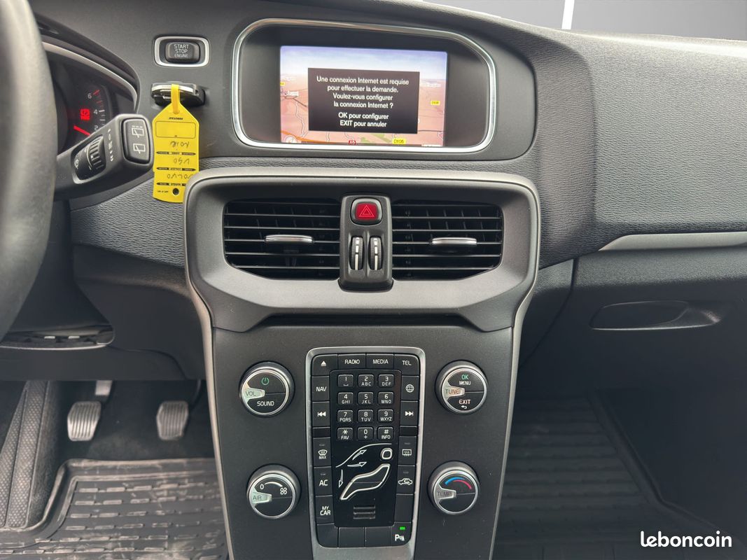 Volvo v40 2.0l d 120ch (image 14)