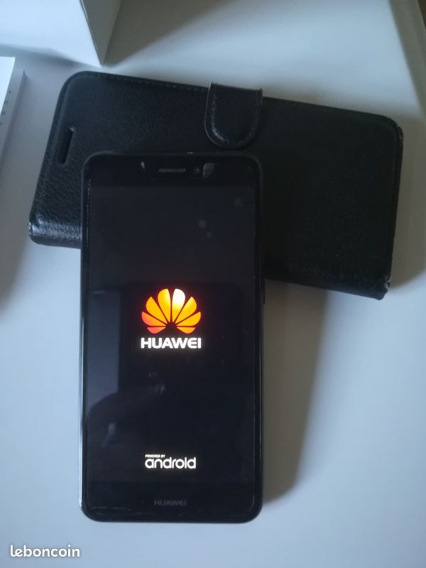 Smartphone HUAWEI P8 LITE 2017 bleu métallisé pour pièces (image 1)