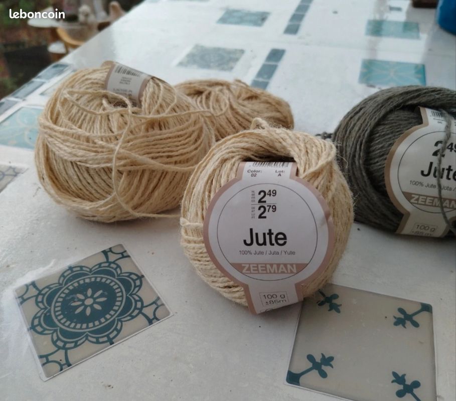 Jude à crochet et tricot couleur crème et gris (image 3)