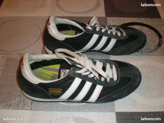 Tennis noir et blanche Adidas Dragon Taille 40 Chaussures