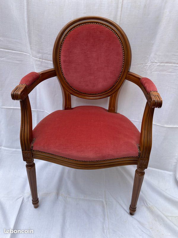 Fauteuil médaillon (image 1)