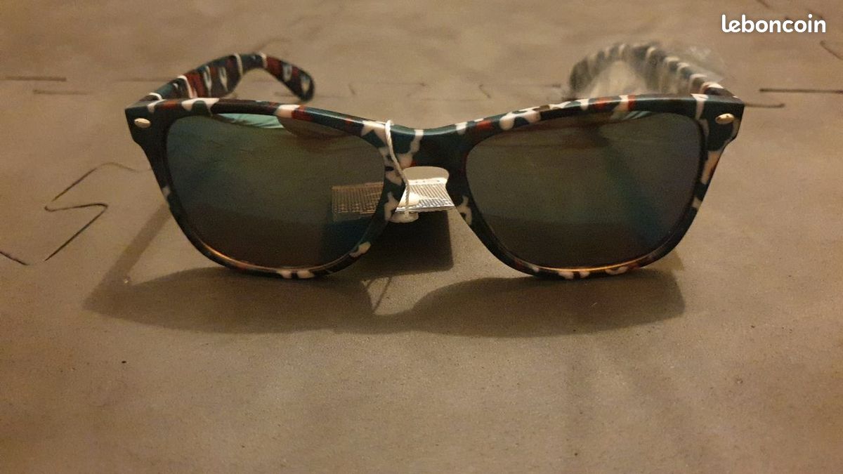 Lunettes de soleil neuf à vendre (image 1)