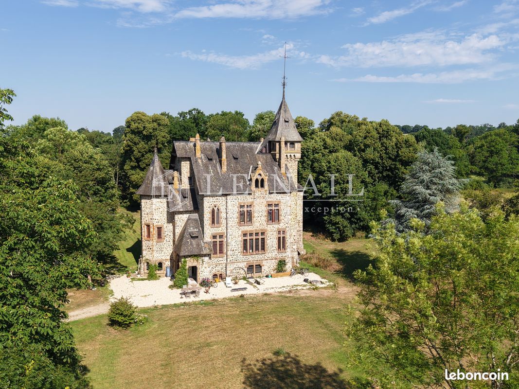 Maison 16 pièces 480 m² · à Mayenne · 480 m² · 749 000 €