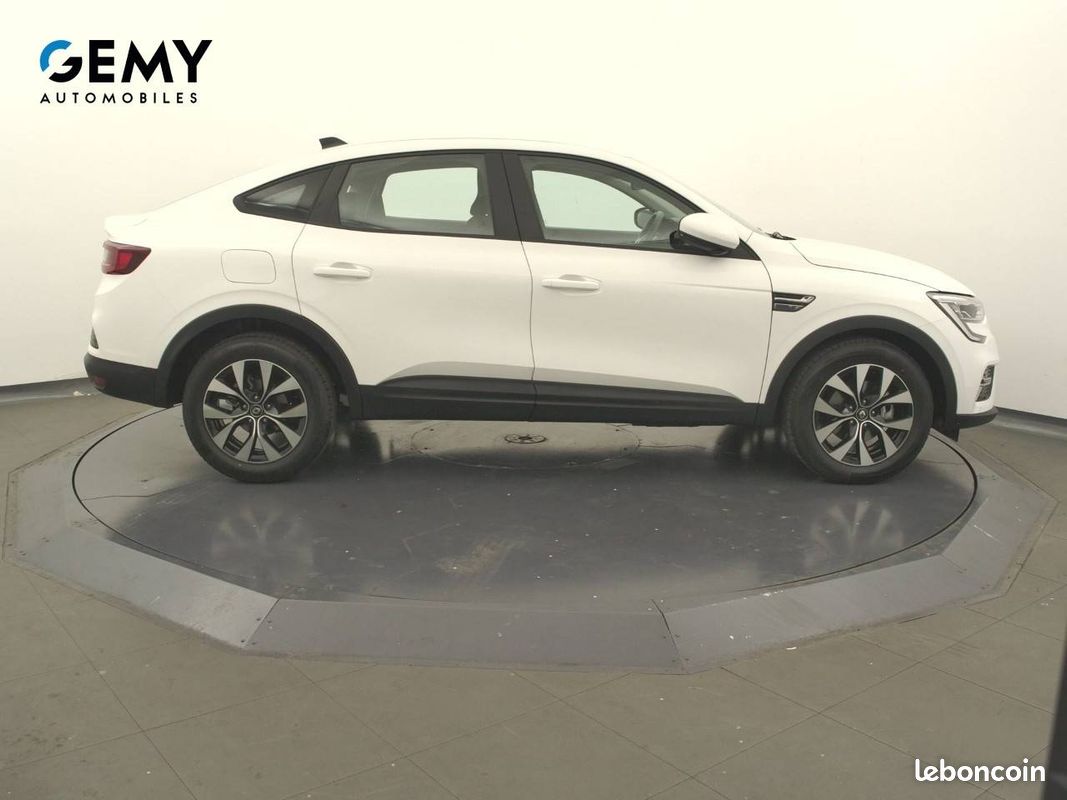 RENAULT Arkana E-Tech 145 Zen (image 7)